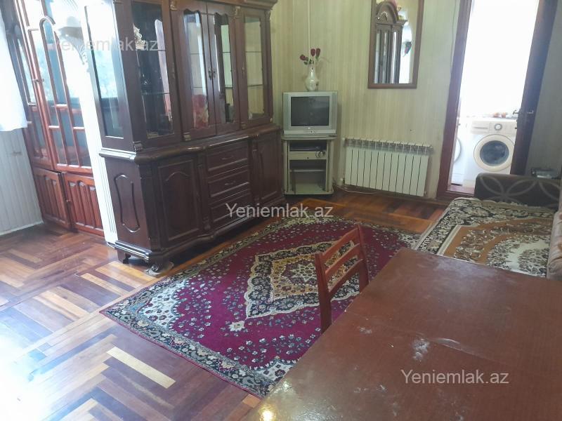 Satılır 2 otaqlı köhnə tikili 45 m²