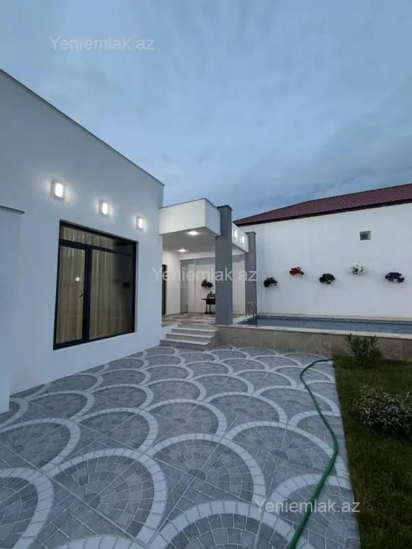 Satılır 4 otaqlı həyət evi 150 m²