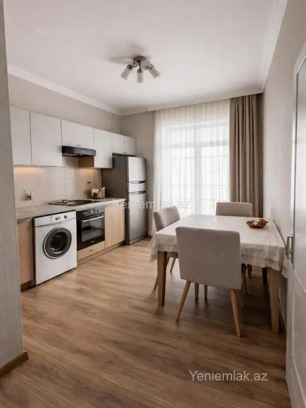 Satılır 3 otaqlı yeni tikili 90 m²