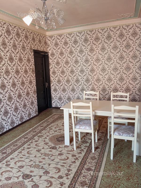 Satılır 3 otaqlı köhnə tikili 75 m²