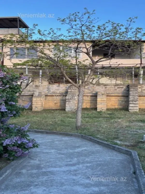 Satılır 4 otaqlı həyət evi 165 m²