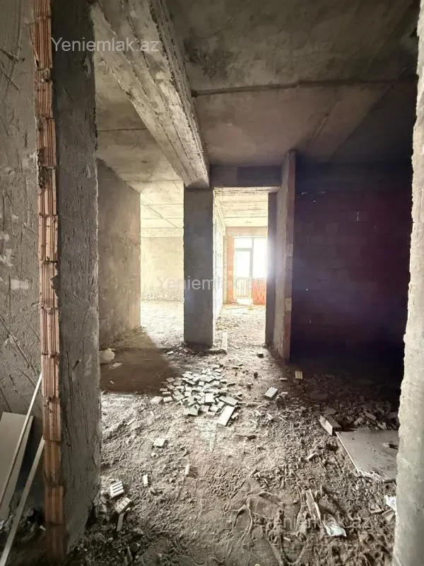 Satılır 3 otaqlı yeni tikili 135 m²