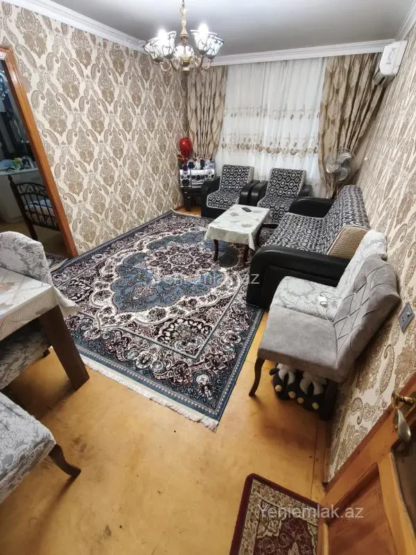 Satılır 2 otaqlı köhnə tikili 42 m²