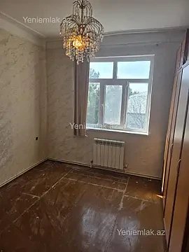 Satılır 3 otaqlı köhnə tikili 80 m² — Sumqayıt, 8-ci mikrorayon 3 otaq 80.00 m²