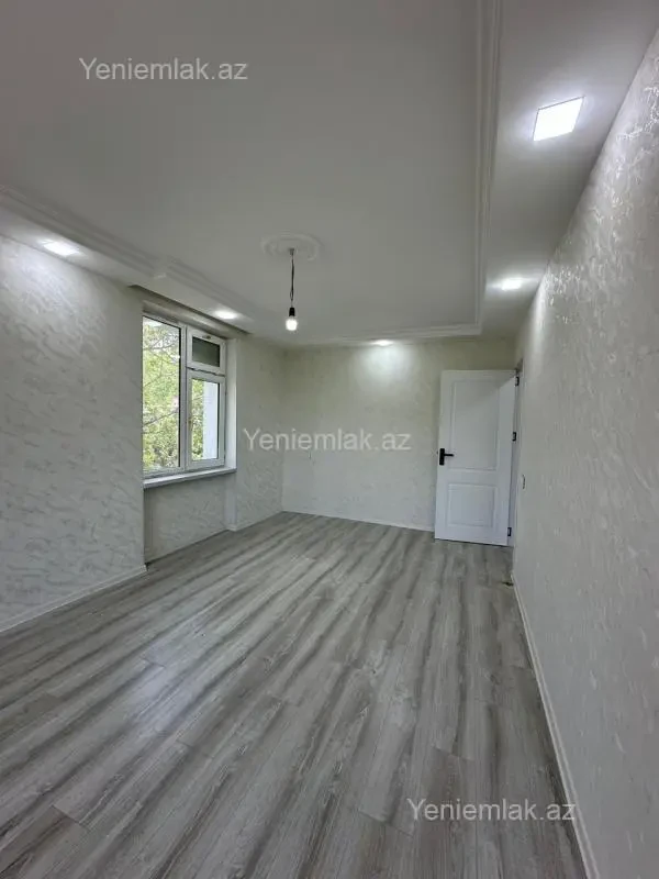 Satılır 1 otaqlı köhnə tikili 35 m²