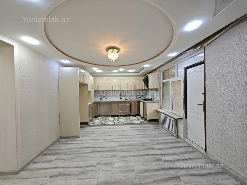 Satılır 3 otaqlı köhnə tikili 80 m²