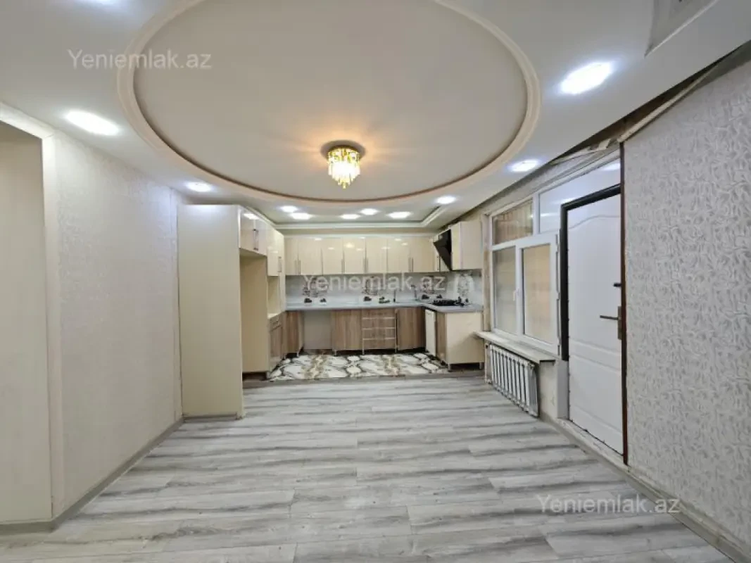 Satılır 3 otaqlı köhnə tikili 80 m²