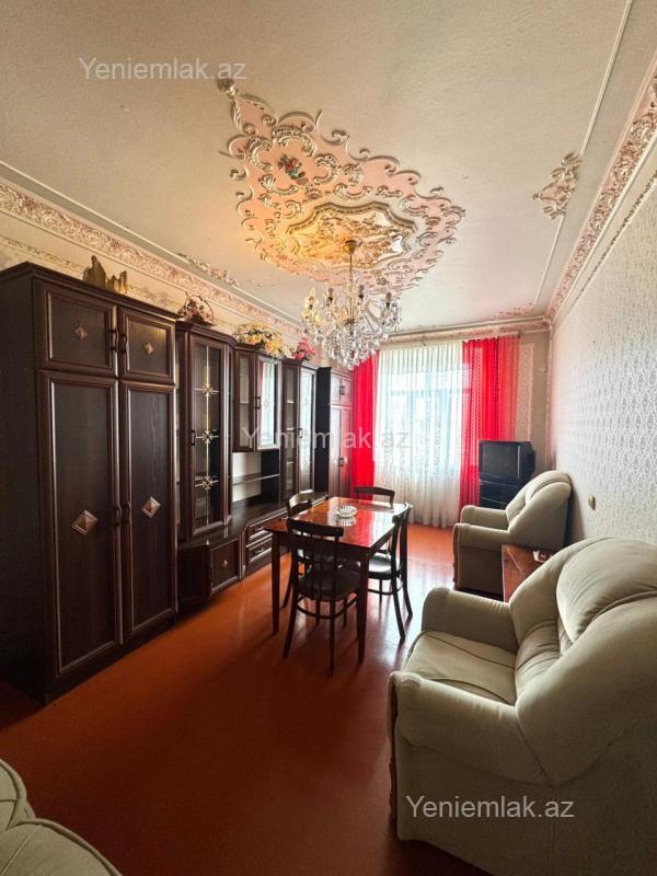 Satılır 3 otaqlı köhnə tikili 60 m²
