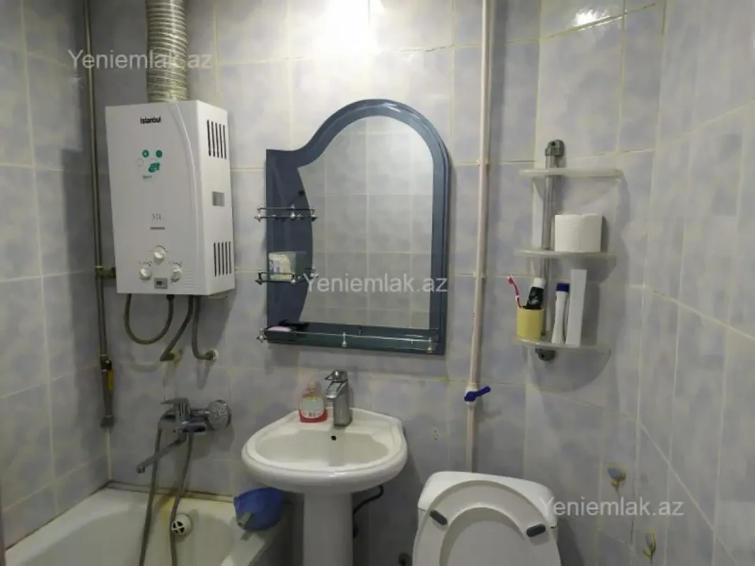 Satılır 3 otaqlı köhnə tikili 94 m²