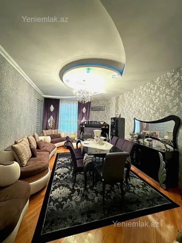 Satılır 3 otaqlı yeni tikili 90 m²