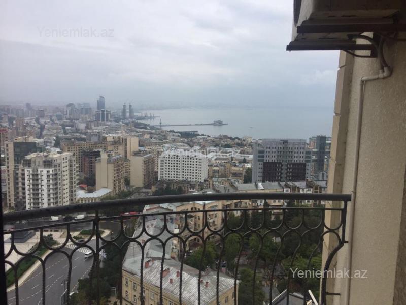 Satılır 5 otaqlı yeni tikili 306 m²
