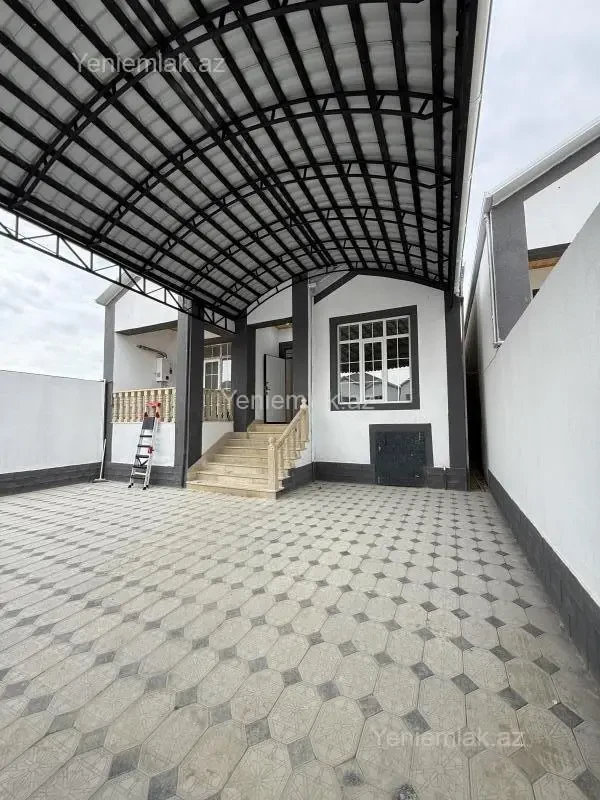 Satılır 3 otaqlı həyət evi 100 m²