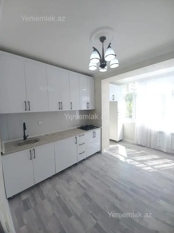 Satılır 2 otaqlı köhnə tikili 60 m²