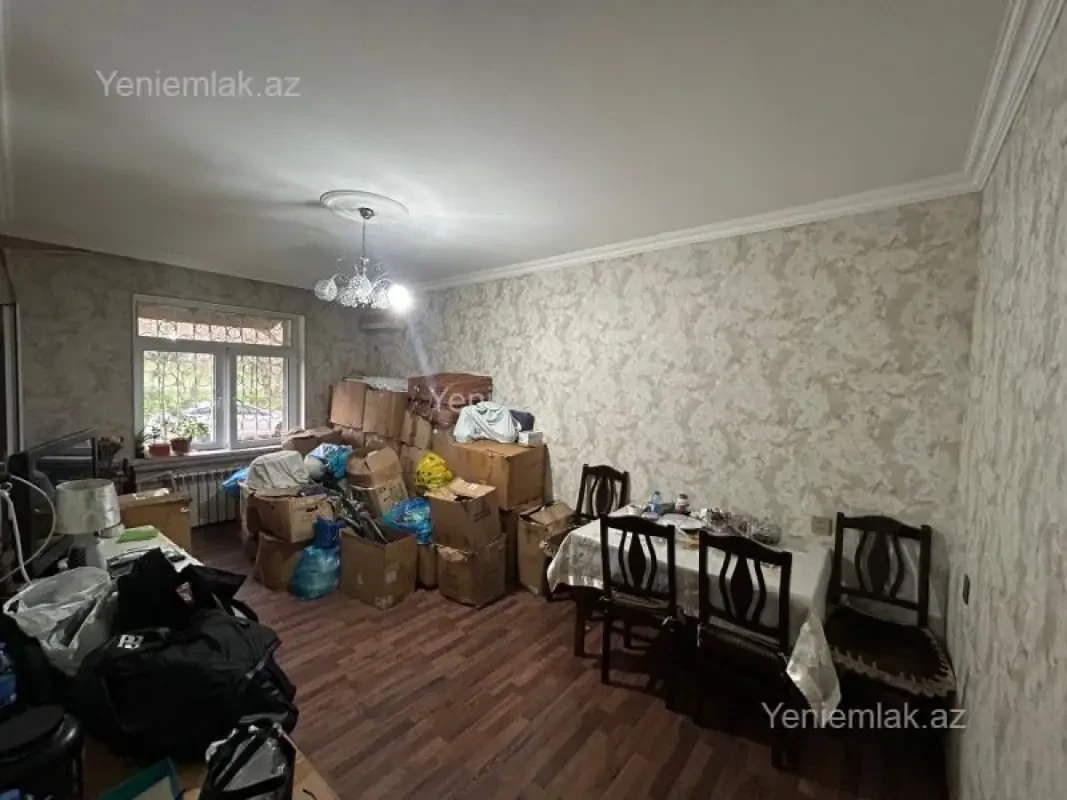 Satılır 3 otaqlı köhnə tikili 60 m²