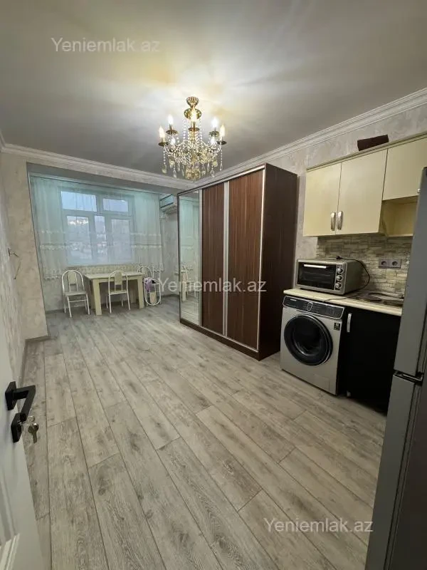 Satılır 1 otaqlı köhnə tikili 25 m²