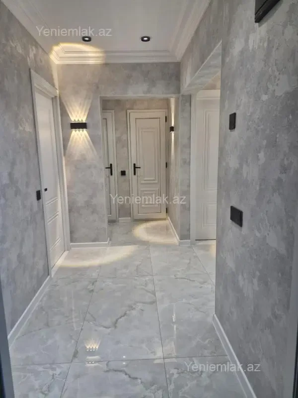 Satılır 4 otaqlı köhnə tikili 80 m²