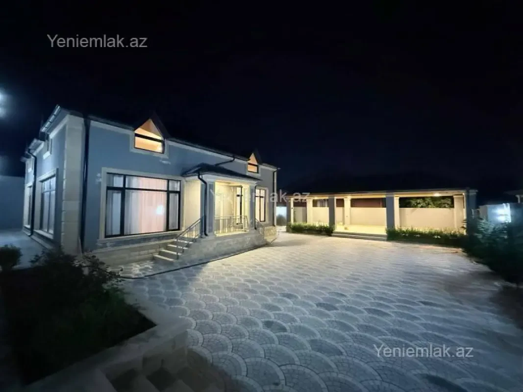 Satılır 5 otaqlı həyət evi 300 m²