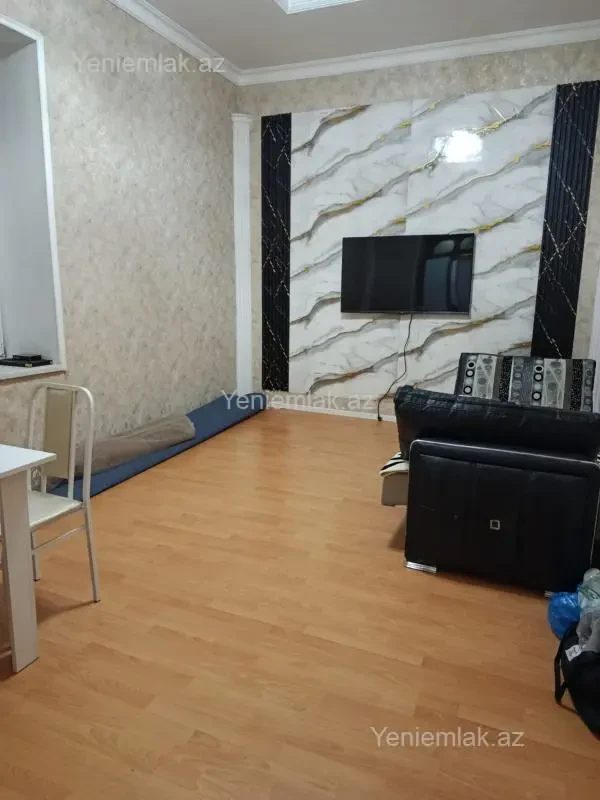 Satılır 2 otaqlı həyət evi 65 m²