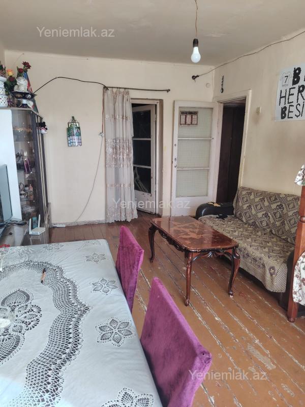Satılır 2 otaqlı köhnə tikili 48.4 m²