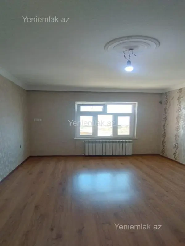 Satılır 2 otaqlı köhnə tikili 65 m²