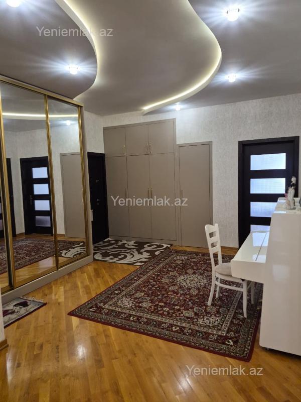 Satılır 3 otaqlı yeni tikili 110 m²