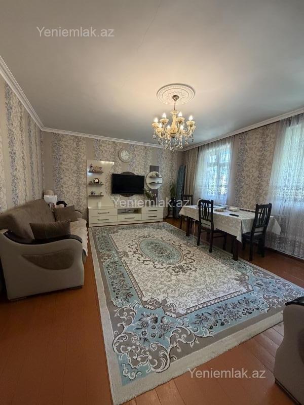 Satılır 3 otaqlı köhnə tikili 80 m²