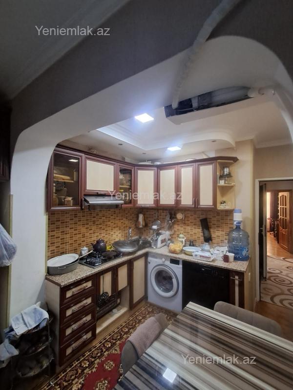 Satılır 3 otaqlı köhnə tikili 85 m²