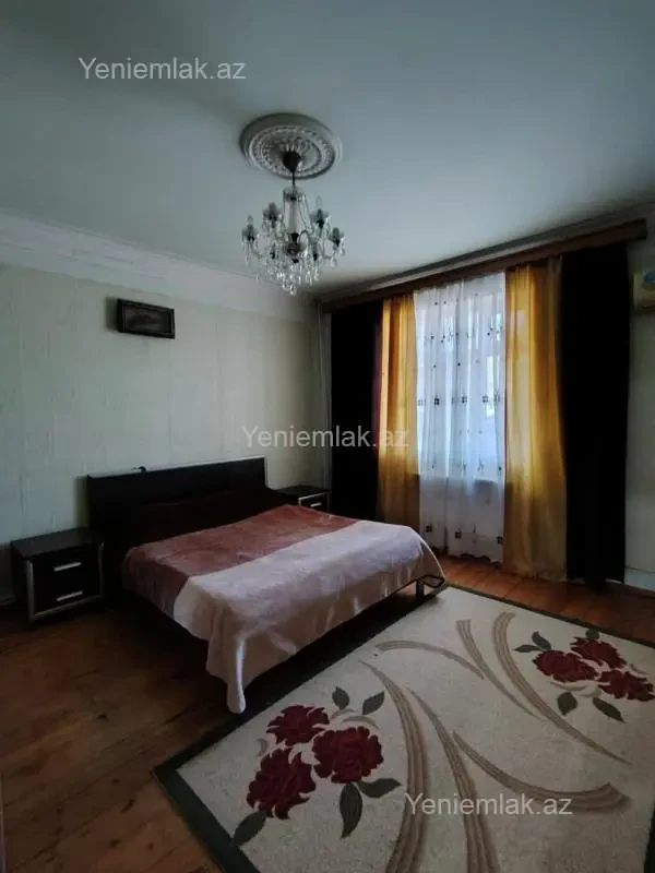 Satılır 1 otaqlı köhnə tikili 35 m²