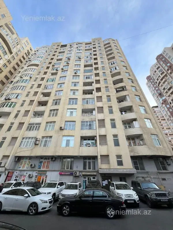 Satılır 3 otaqlı yeni tikili 159 m²