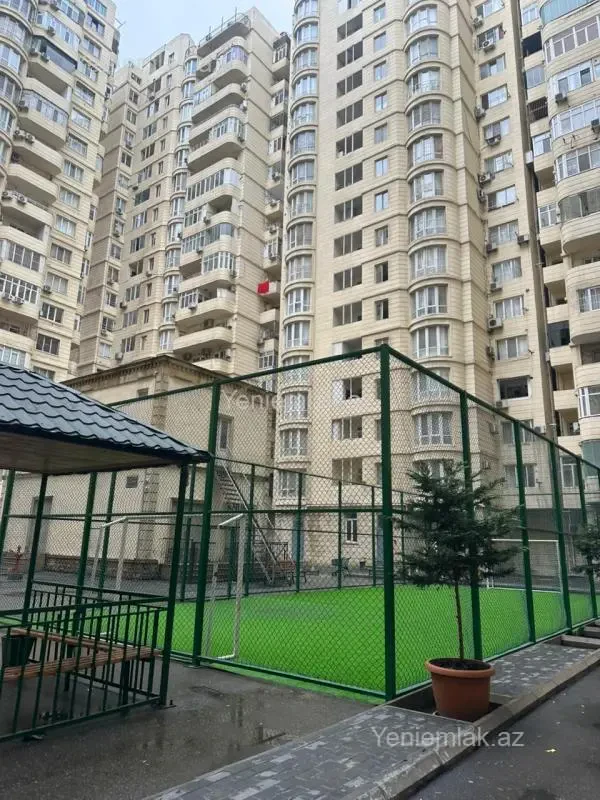 Satılır 2 otaqlı yeni tikili 68 m²