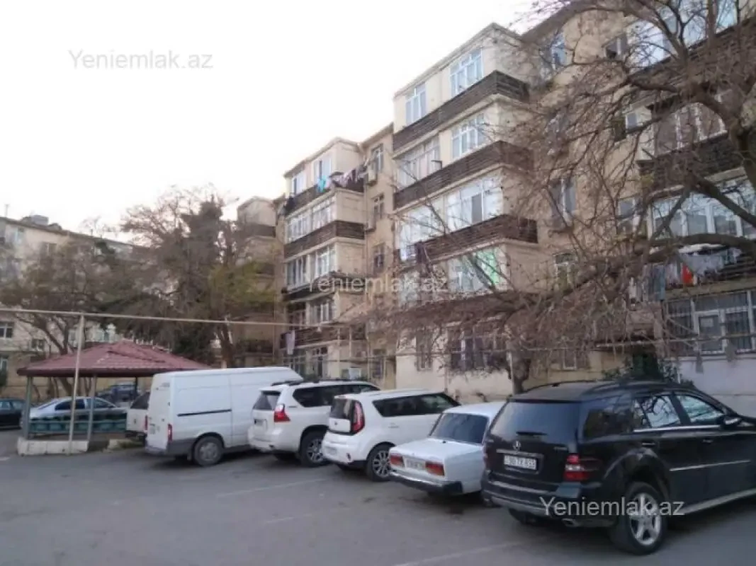Satılır 1 otaqlı köhnə tikili 35 m²
