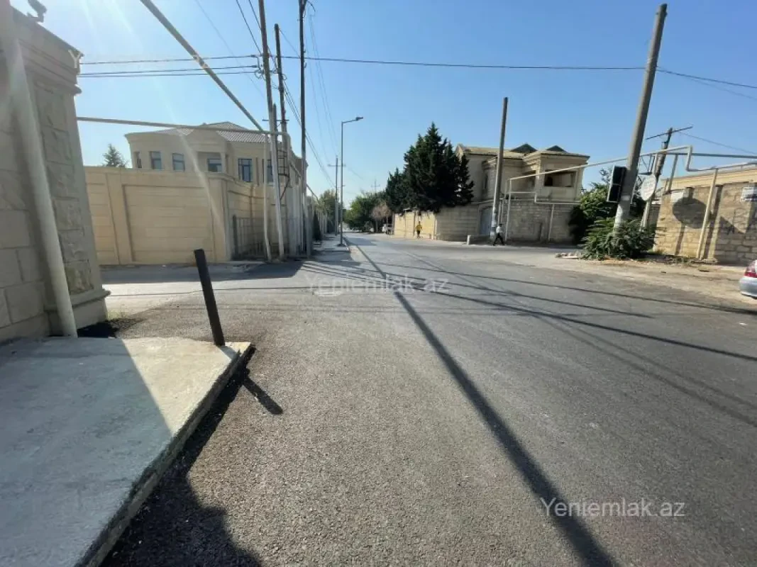 Satılır 5 otaqlı həyət evi 250 m²