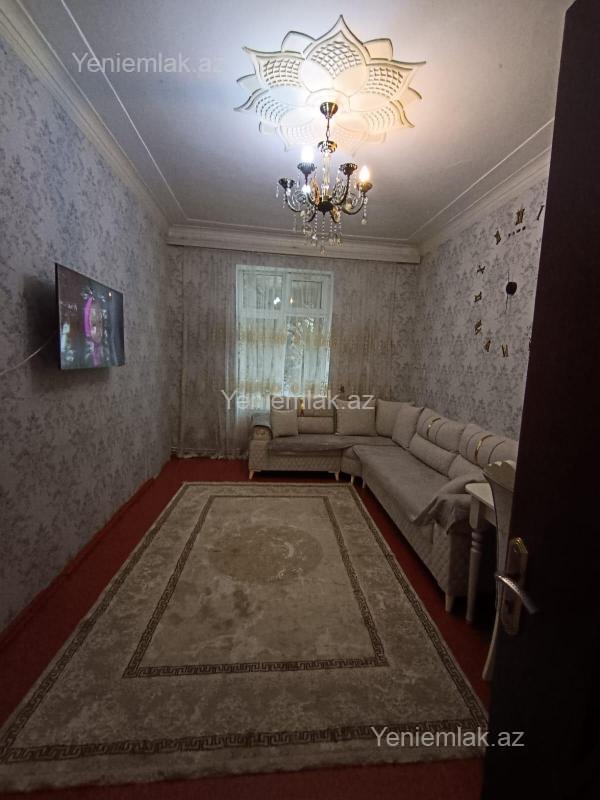 Satılır 3 otaqlı köhnə tikili 80 m²