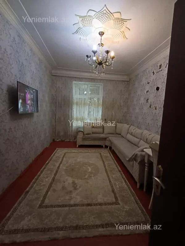 Satılır 3 otaqlı köhnə tikili 80 m²