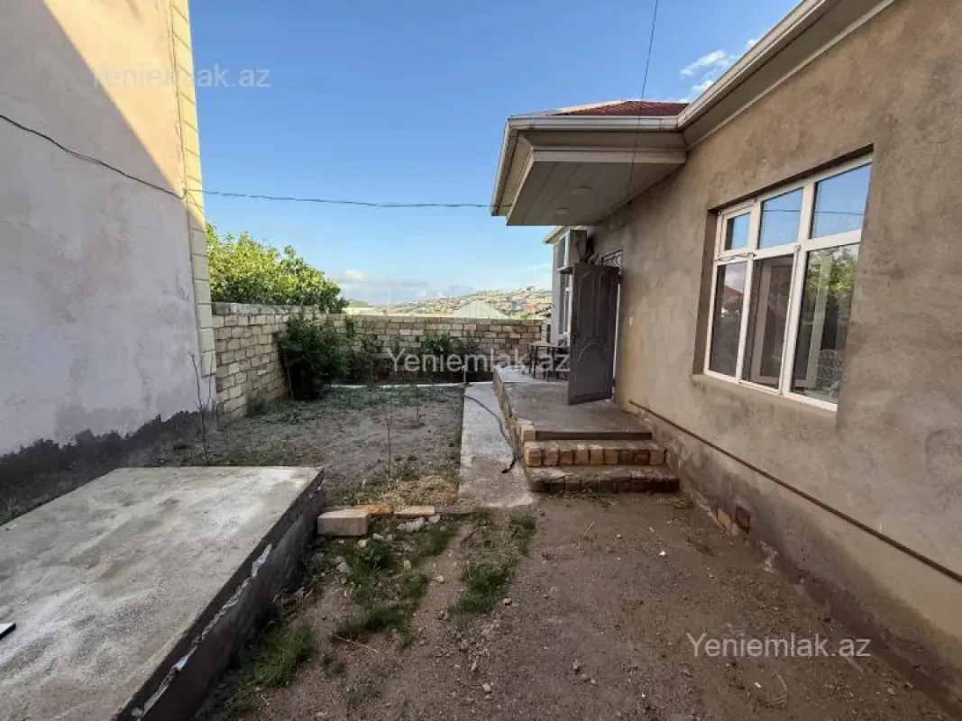 Satılır 4 otaqlı həyət evi 100 m²