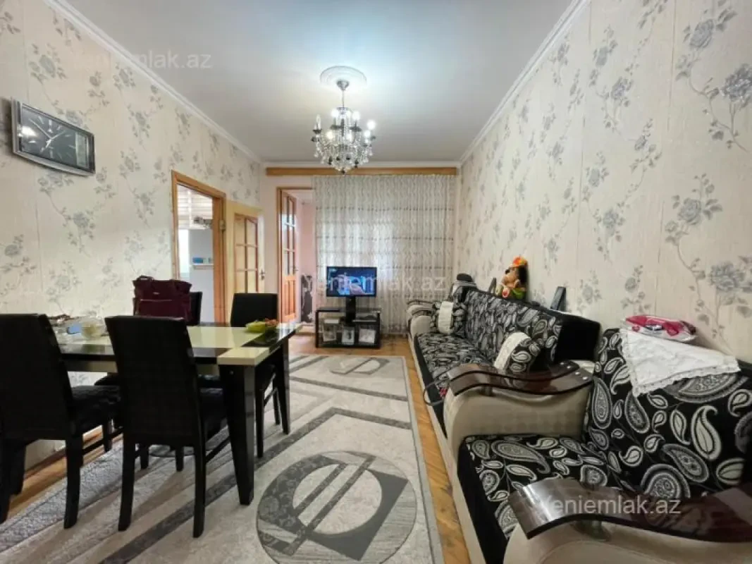 Satılır 2 otaqlı köhnə tikili 42 m²