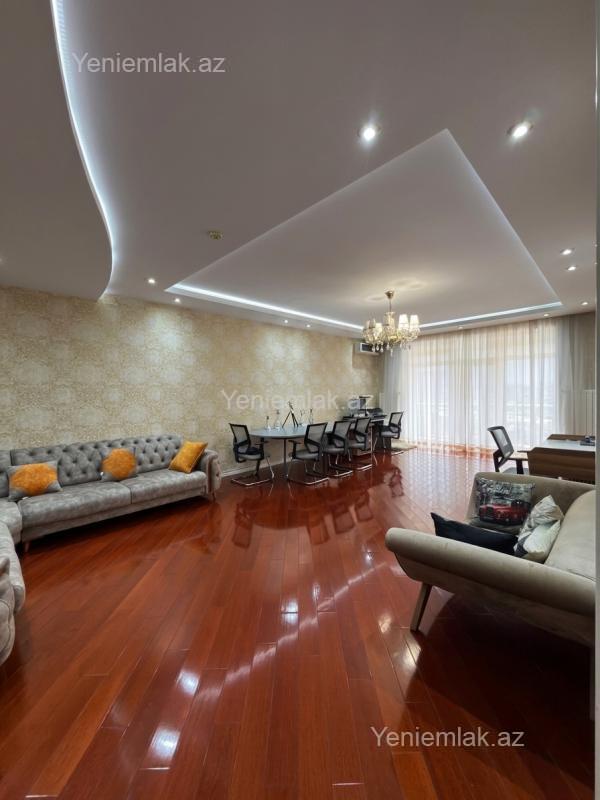 Satılır 3 otaqlı yeni tikili 207 m²