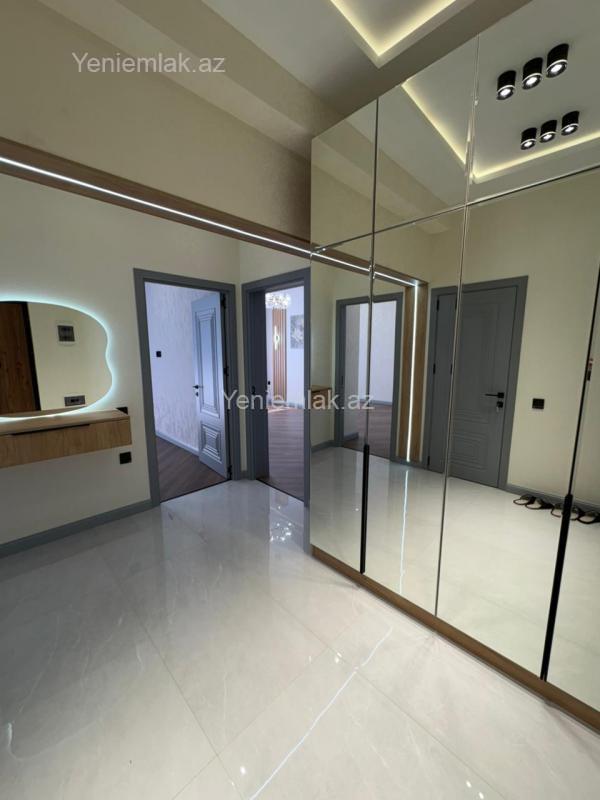 Satılır 3 otaqlı yeni tikili 80 m²