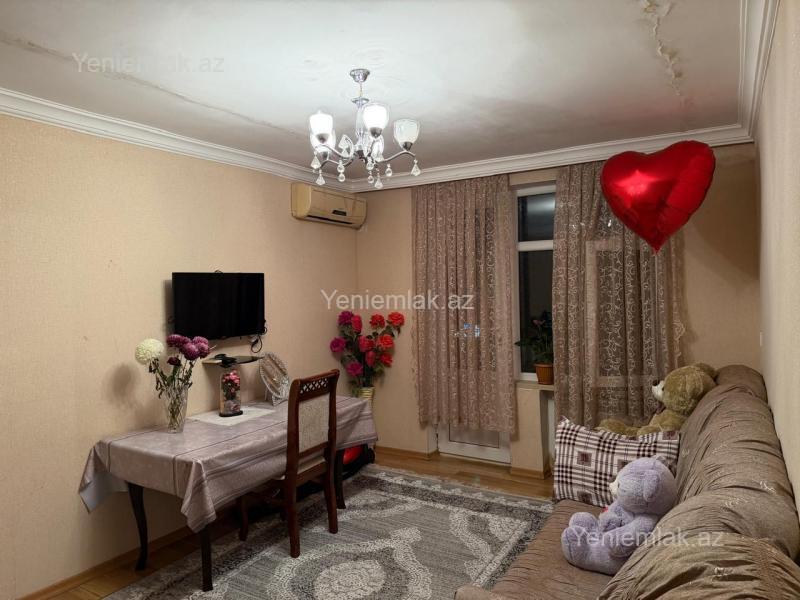 Satılır 2 otaqlı köhnə tikili 45 m²