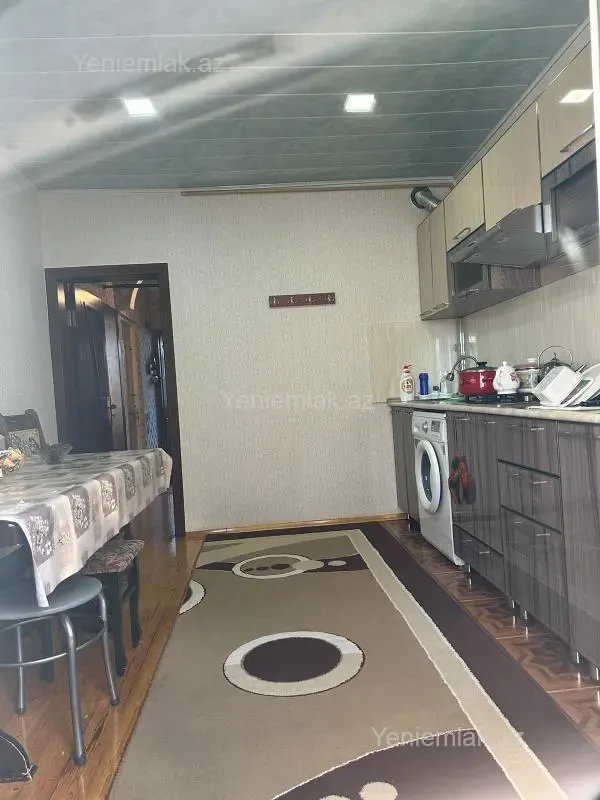 Satılır 2 otaqlı köhnə tikili 65 m²