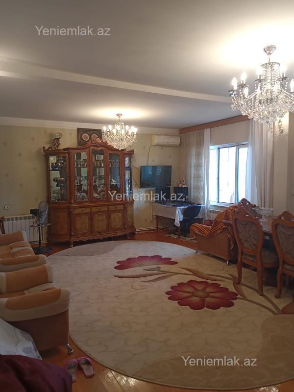 Satılır 5 otaqlı köhnə tikili 120 m²