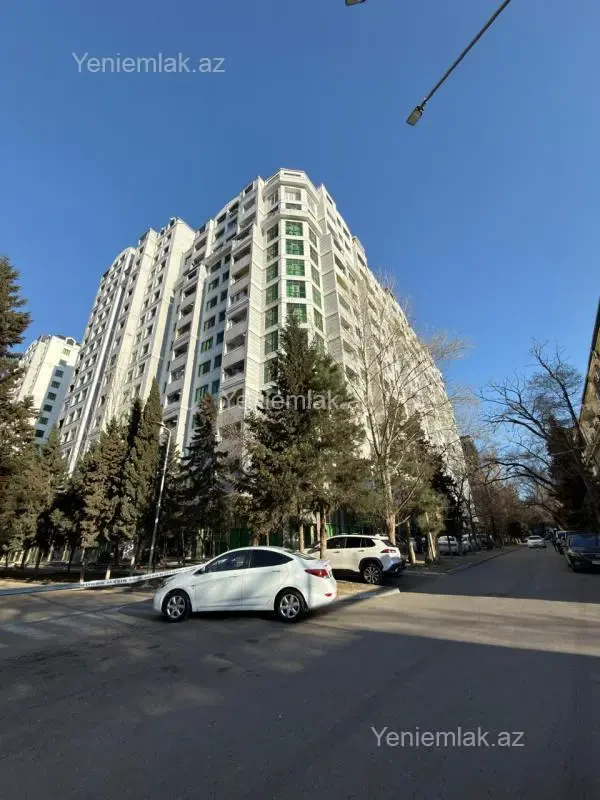 Satılır 3 otaqlı yeni tikili 128 m²