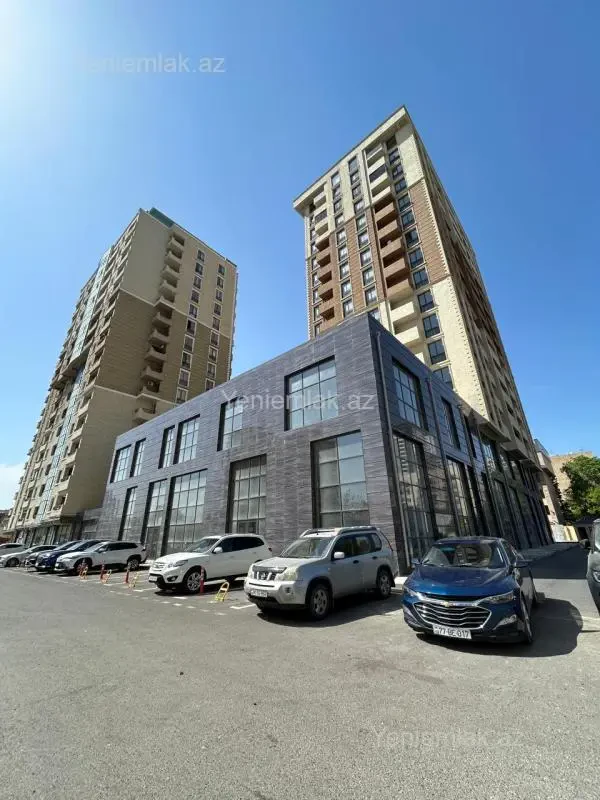 Satılır 2 otaqlı yeni tikili 82 m²