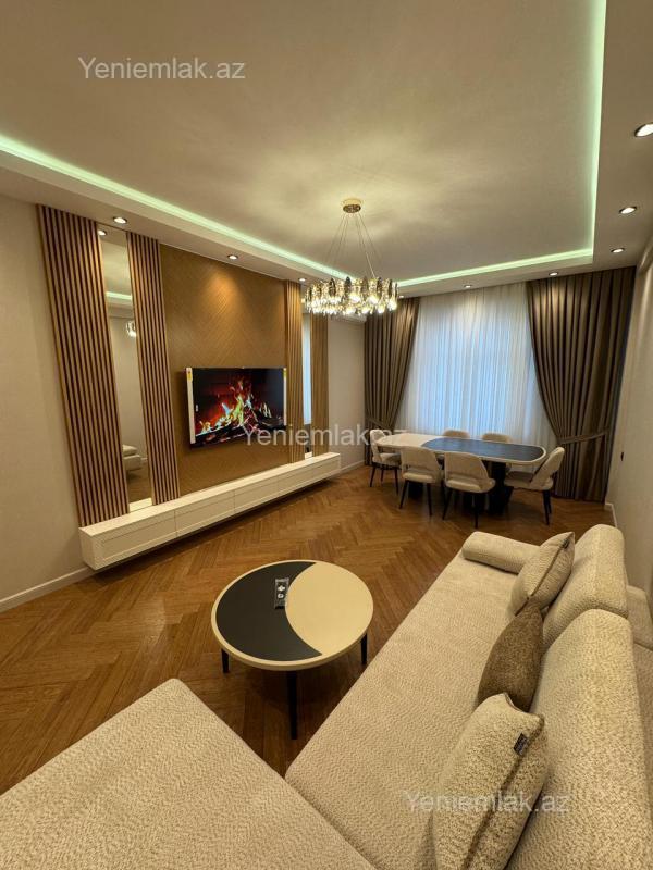 Satılır 3 otaqlı yeni tikili 120 m²