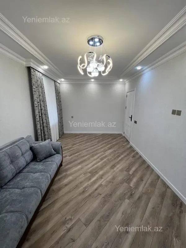 Satılır 2 otaqlı köhnə tikili 42 m²