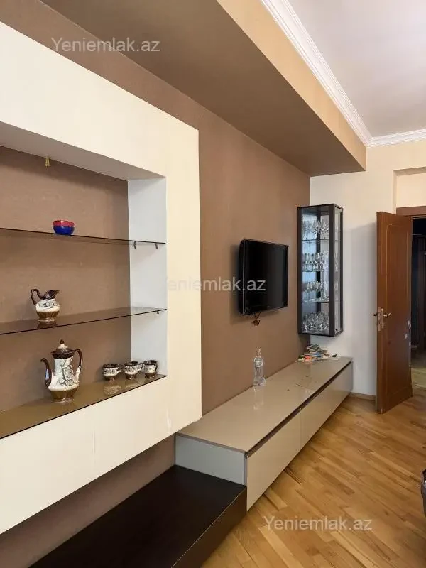 Satılır 2 otaqlı yeni tikili 90 m²