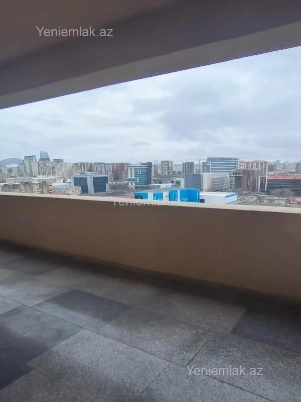 Satılır 4 otaqlı yeni tikili 295 m²