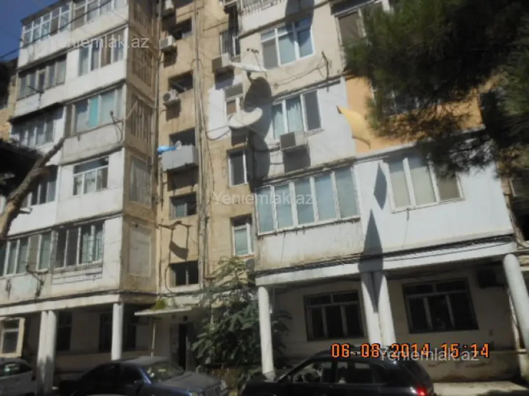 Satılır 2 otaqlı köhnə tikili 60 m²