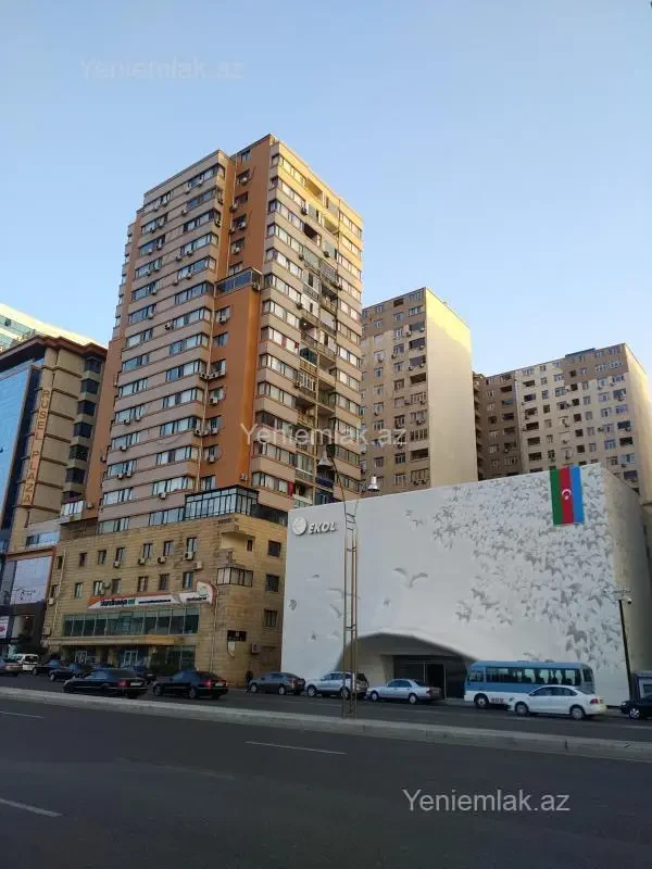 Satılır 4 otaqlı yeni tikili 187 m²