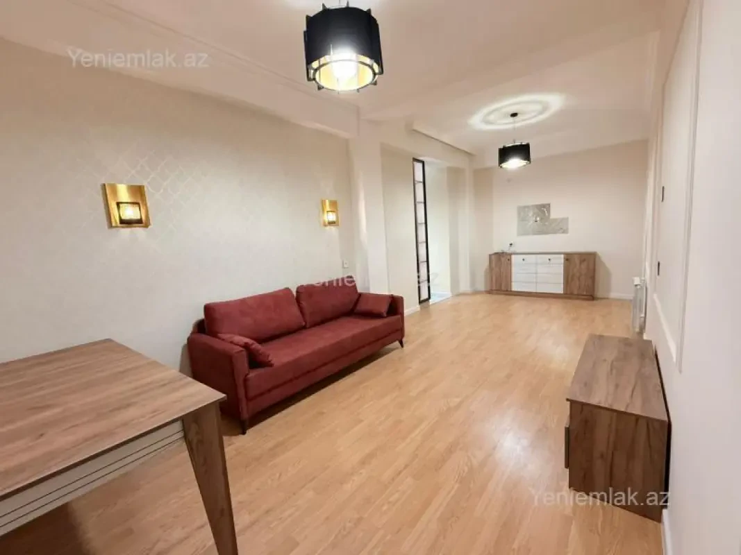 Satılır 3 otaqlı yeni tikili 75 m²